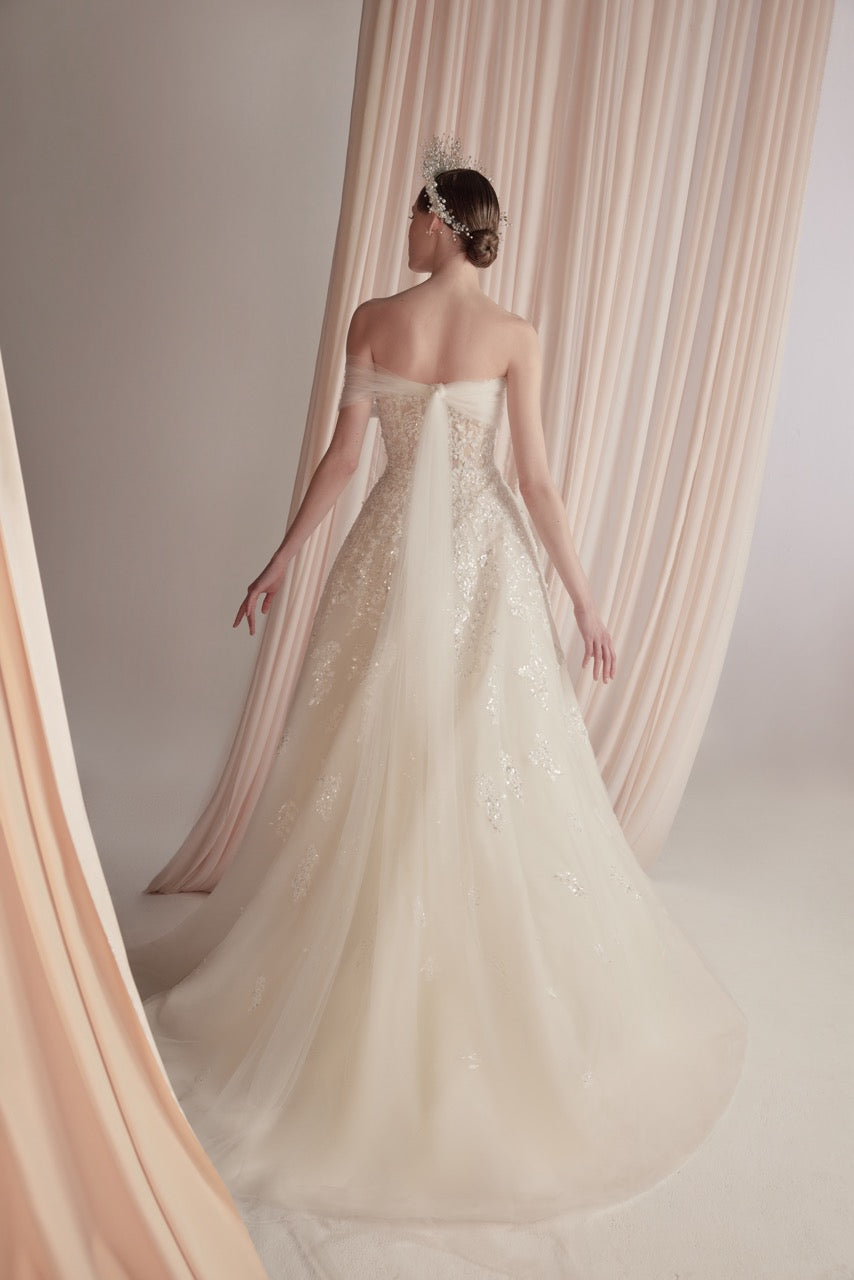 Ivory Long-Sleeved Tulle Dress with Floral and Leaf Embroidery and Ove Saiid Kobeisy Online Ivory Long-Sleeved Tulle Dress with Floral and Leaf Embroidery and Ove Saiid Kobeisy Online