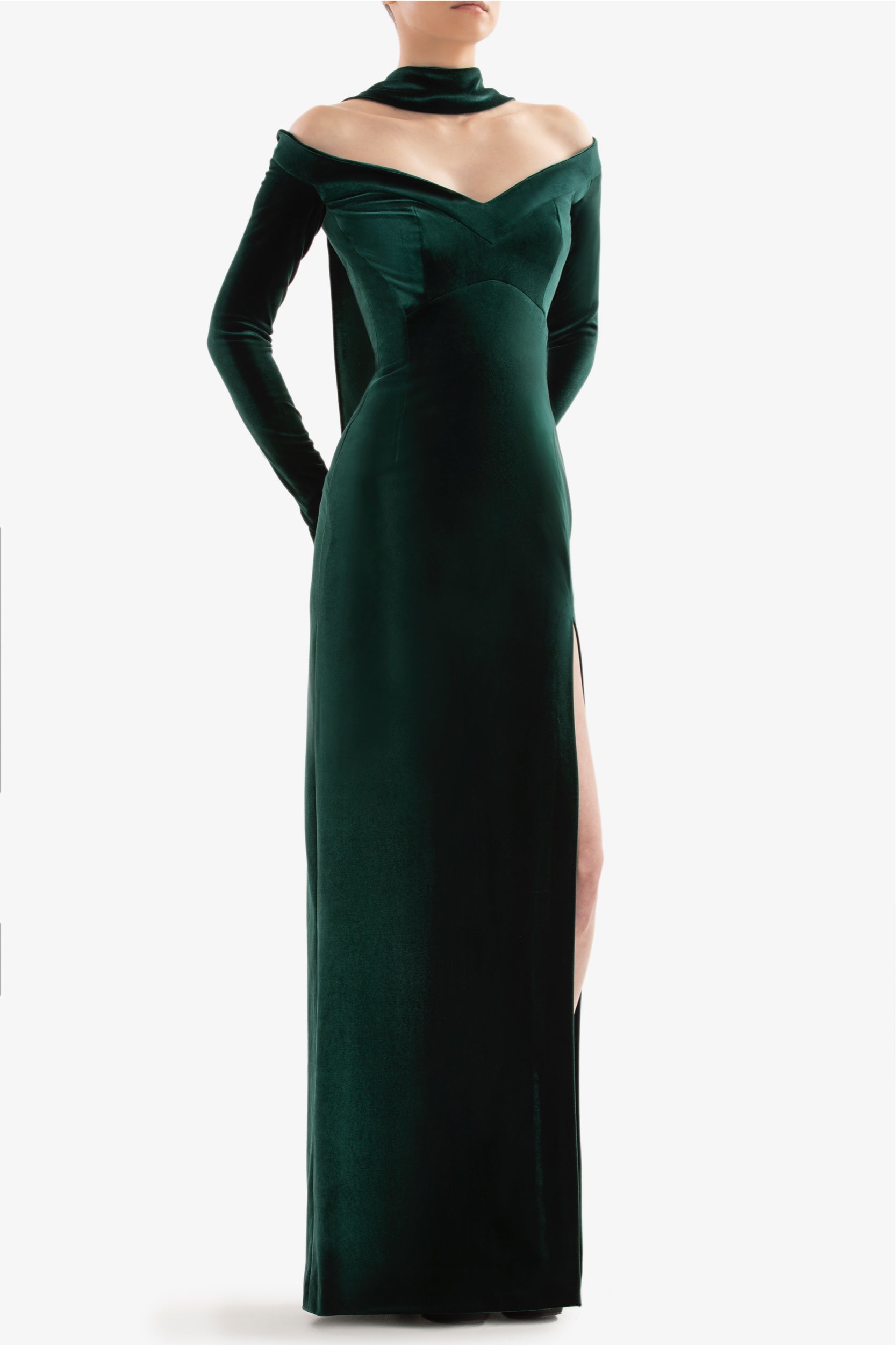 off the shoulder green velvet dress Long Fitted – Saiid Kobeisy Web Collection: Lunar New Year Color:Smoky Blue shoulder line traces the Amarra Formal Red Evening