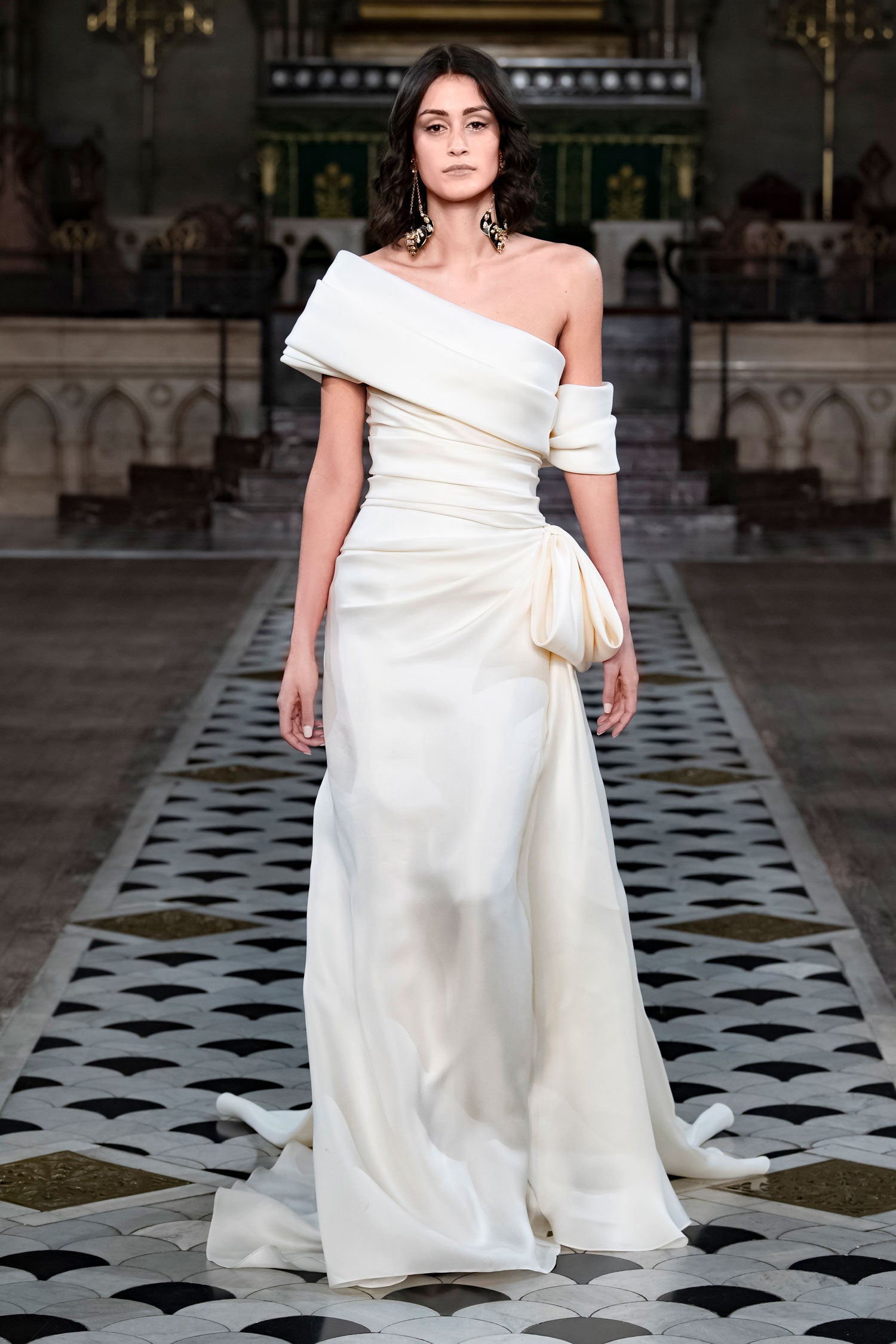 Light gold taffeta dress Saiid Kobeisy Online Light gold taffeta dress Saiid Kobeisy Online